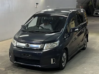 Honda FREED SPIKE HYBRID