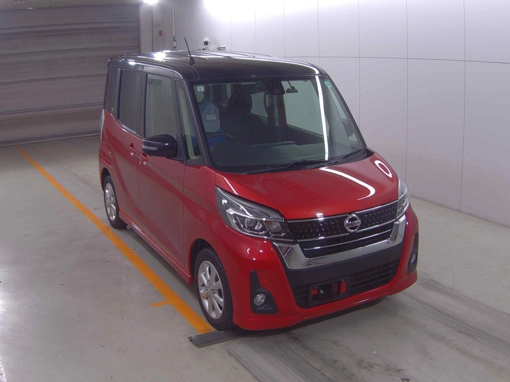 Nissan Dayz Roox  с аукциона в Японии