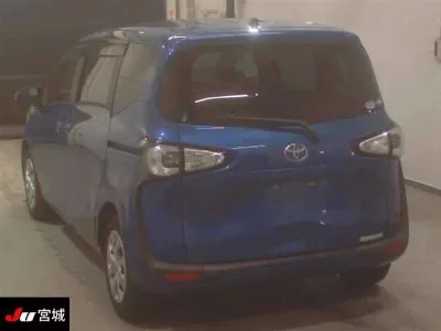 Toyota Sienta