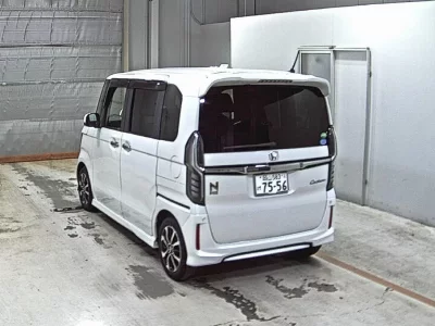 Honda N BOX CUSTOM