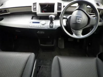 Honda Freed Spike