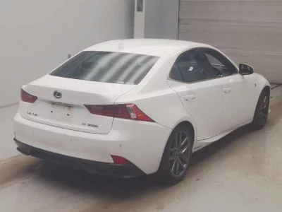 Lexus IS300h