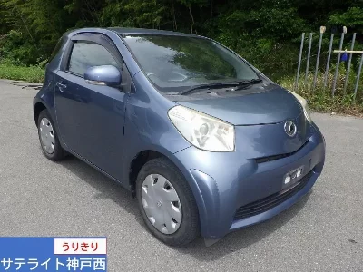 Toyota iQ