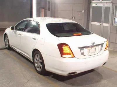 Toyota CROWN MAJESTA
