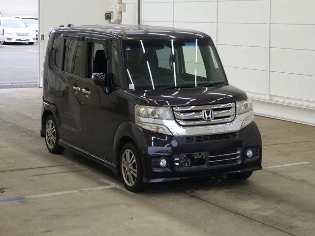 Honda N BOX CUSTOM  с аукциона в Японии