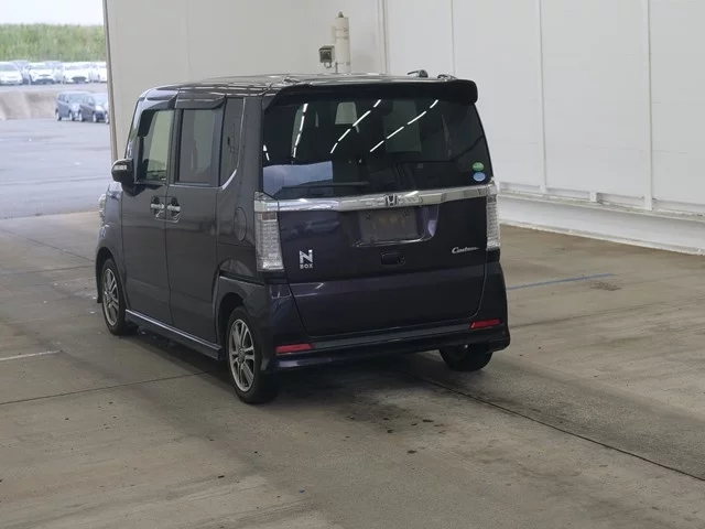 Honda N BOX CUSTOM  с аукциона в Японии