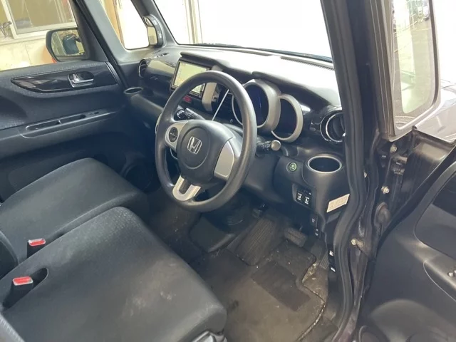 Honda N BOX CUSTOM  с аукциона в Японии