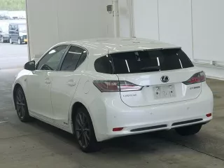Lexus CT200h