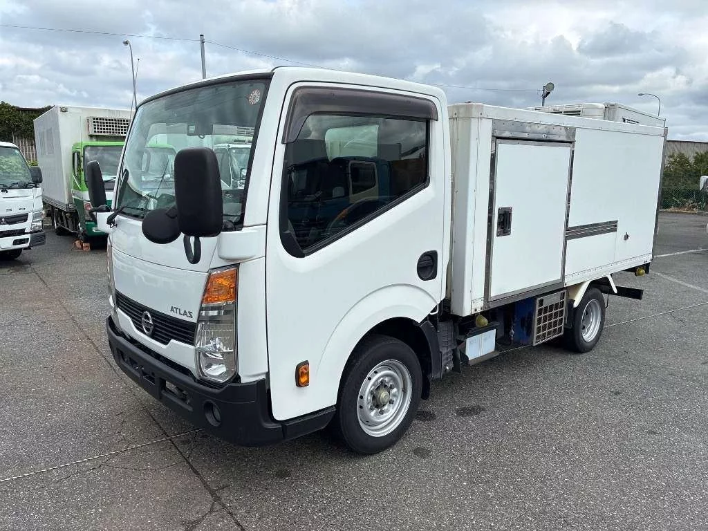 Nissan Atlas  с аукциона в Японии