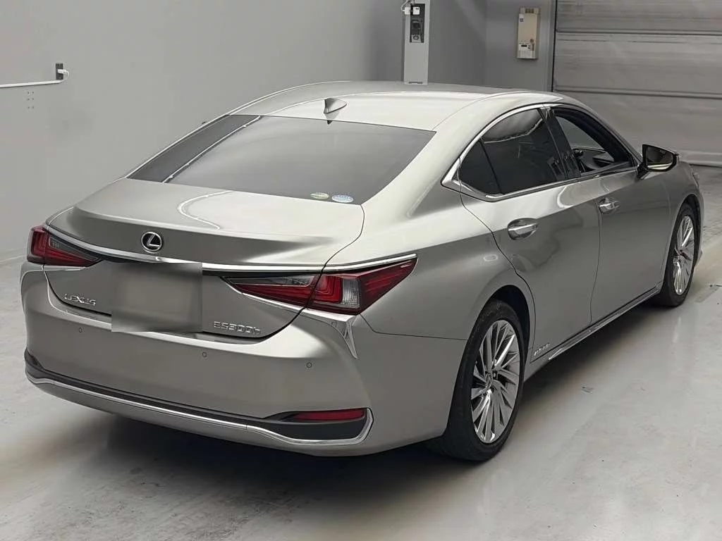 Lexus ES300h  с аукциона в Японии