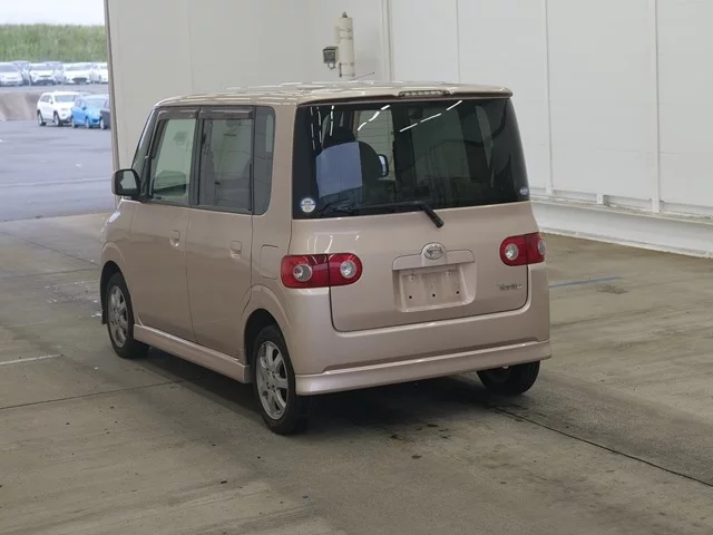 Daihatsu Tanto  с аукциона в Японии
