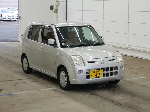 Nissan Pino  с аукциона в Японии