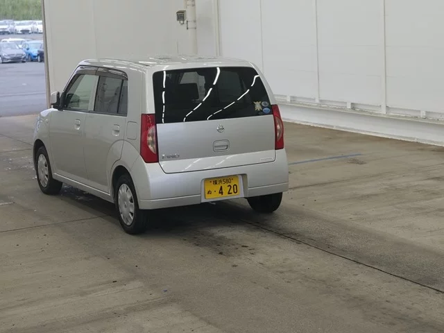 Nissan Pino  с аукциона в Японии