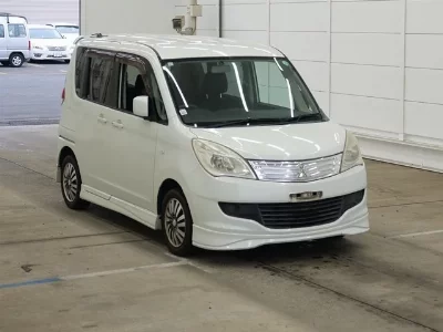 Mitsubishi Delica D:2