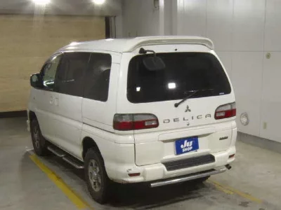 Mitsubishi DELICA SPACE GEAR