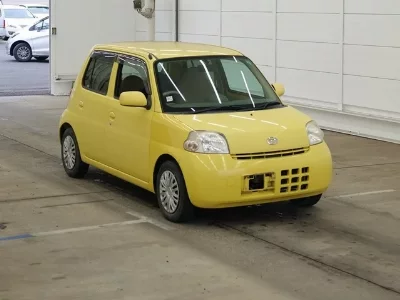 Daihatsu Esse