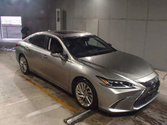 Lexus ES300h  с аукциона в Японии