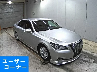 Toyota CROWN HYBRID