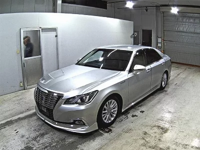 Toyota CROWN HYBRID
