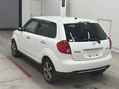 Mazda Verisa
