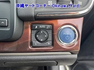 Toyota CROWN HYBRID
