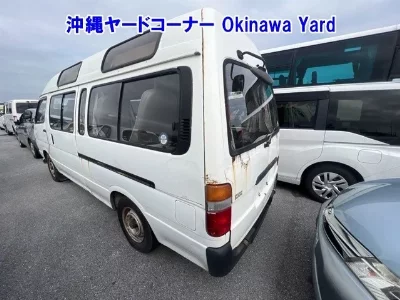 Toyota HiAce Commuter