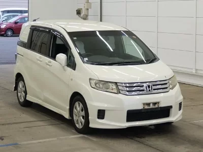 Honda Freed Spike