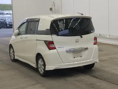 Honda Freed Spike