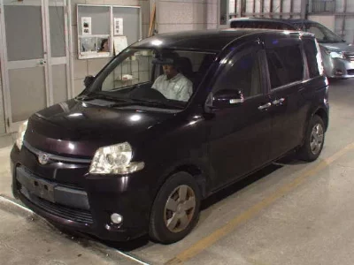 Toyota Sienta
