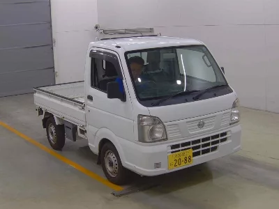 Nissan NT100 Clipper