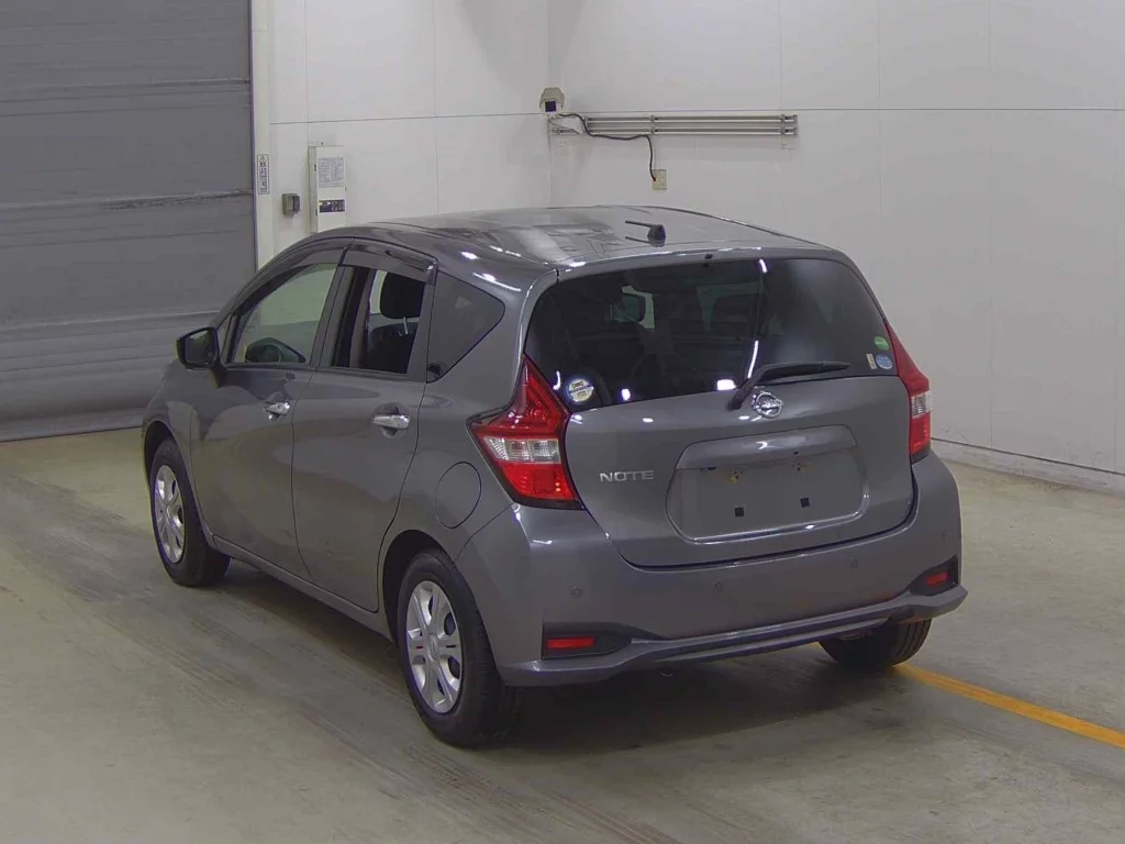 Nissan Note  с аукциона в Японии