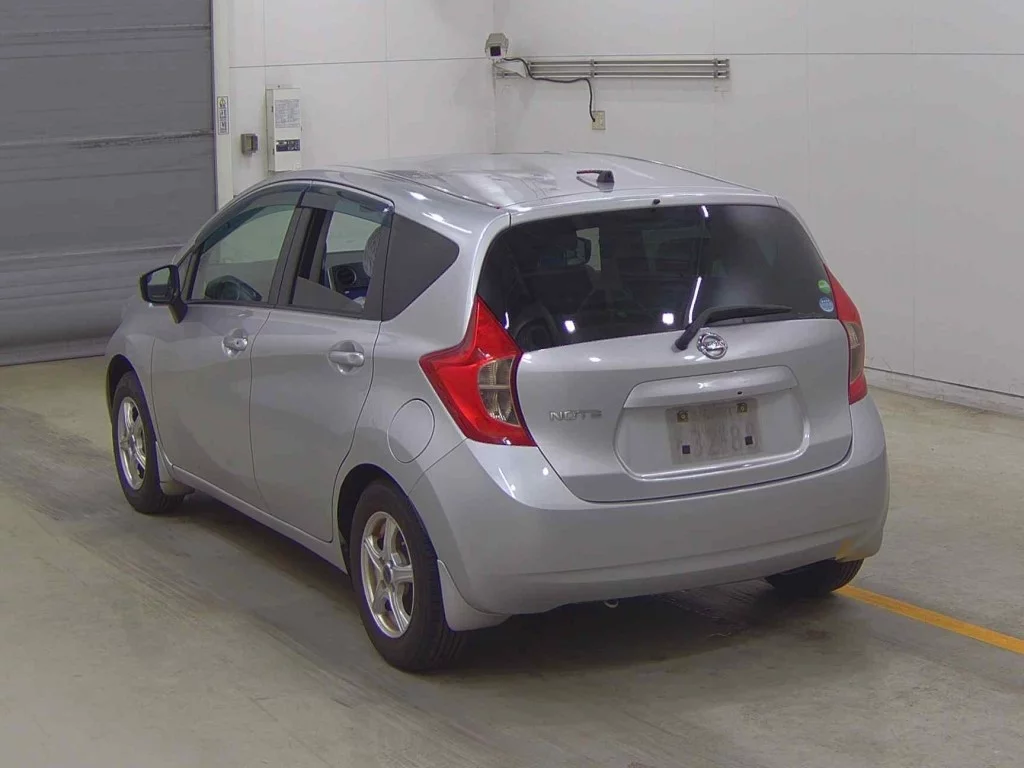 Nissan Note  с аукциона в Японии
