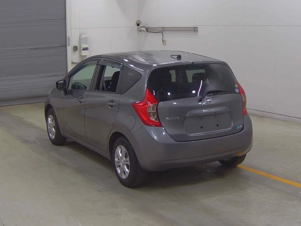 Nissan Note  с аукциона в Японии