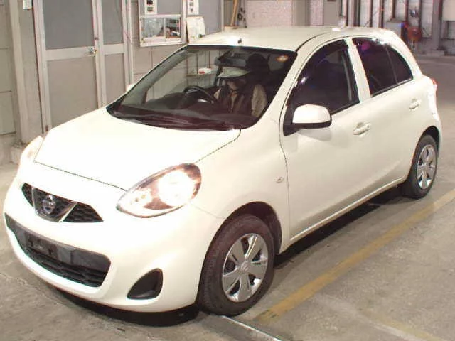 Nissan March  с аукциона в Японии