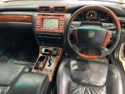 Toyota CROWN MAJESTA