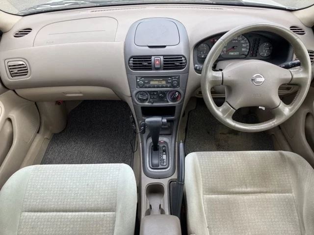 Nissan Sunny  с аукциона в Японии