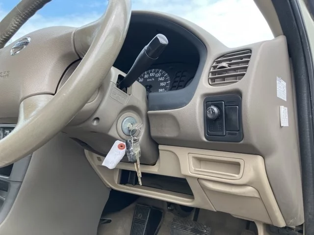 Nissan Sunny  с аукциона в Японии