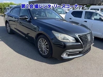 Toyota CROWN HYBRID