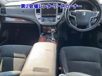 Toyota CROWN HYBRID