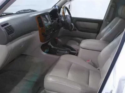 Toyota LAND CRUISER 100