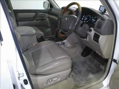 Toyota LAND CRUISER 100