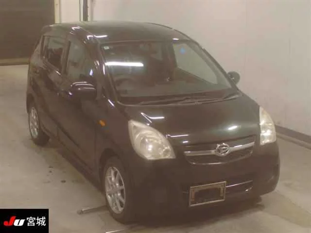 Daihatsu Mira  с аукциона в Японии