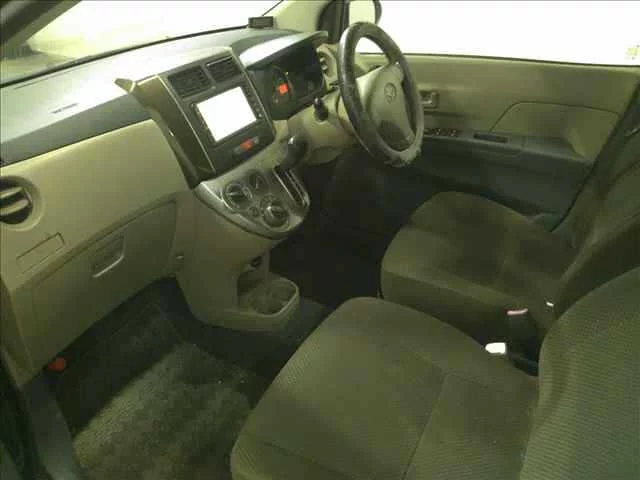 Daihatsu Mira  с аукциона в Японии