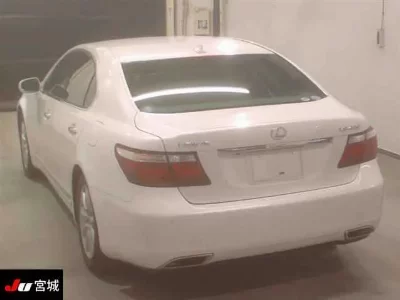 Lexus LS460L