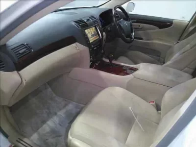 Lexus LS460L