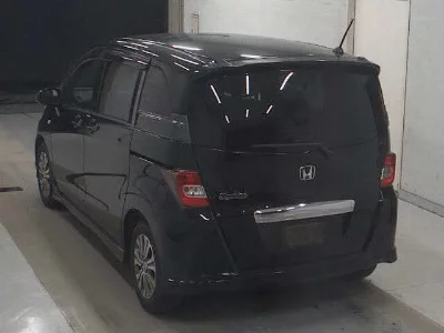 Honda Freed Spike