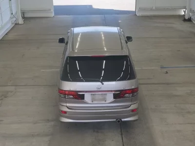 Toyota ESTIMA L