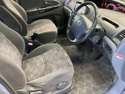 Toyota ESTIMA L
