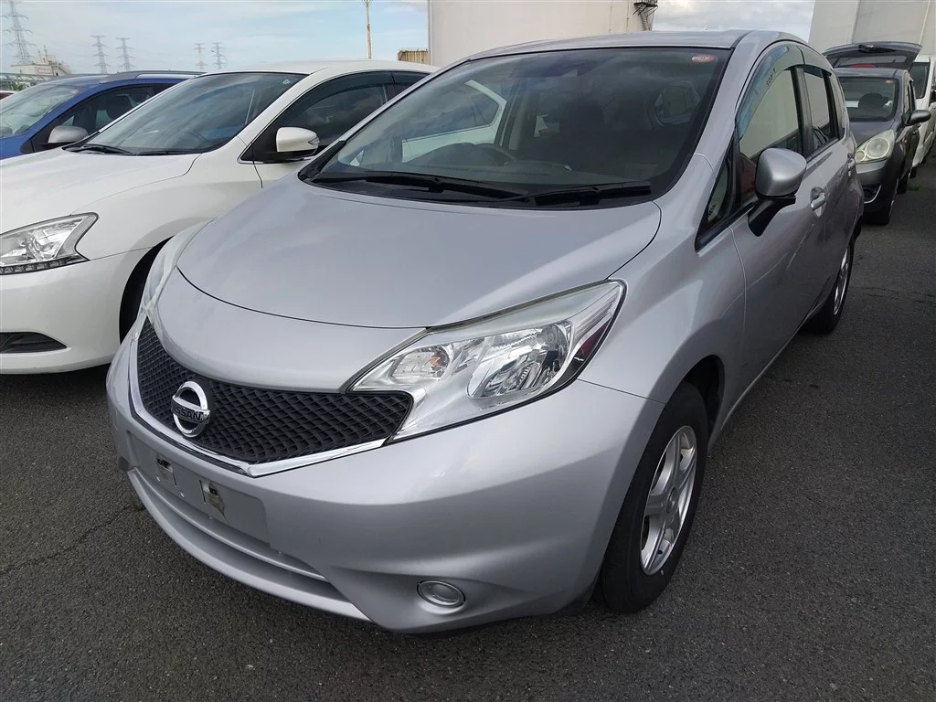 Nissan Note  с аукциона в Японии