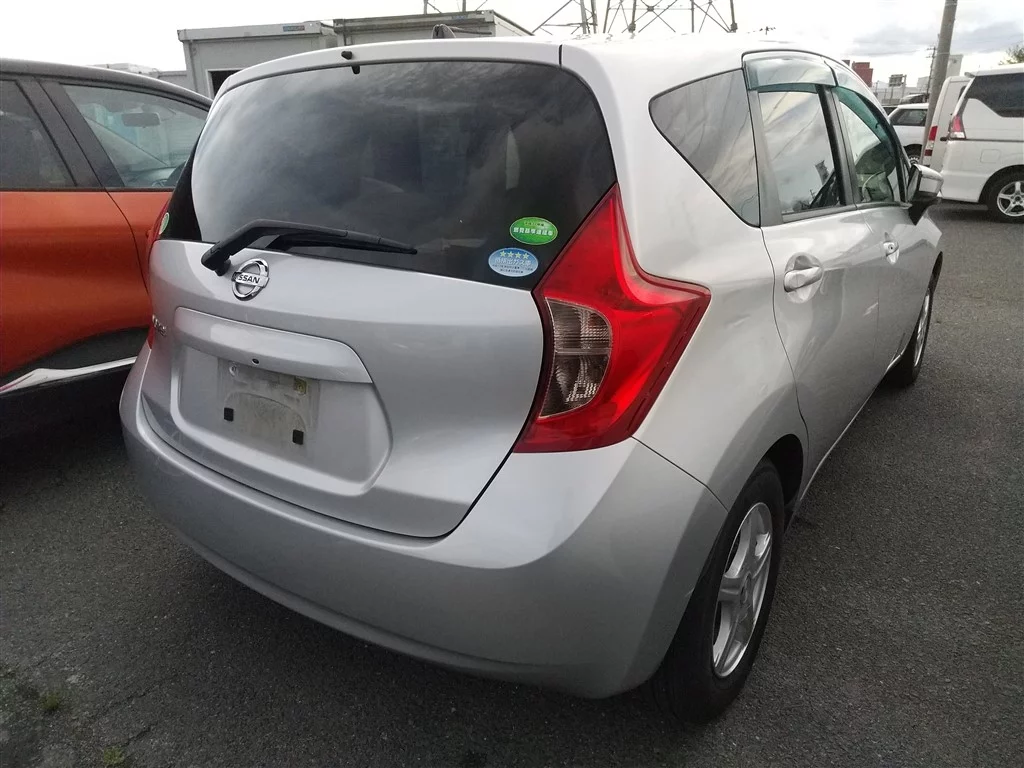 Nissan Note  с аукциона в Японии
